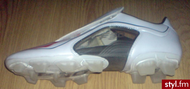 Adidas F30 Korki. Rozmiar: 43 1/3

Były używane jeden raz, okazały się za małe.

Są w bardzo dobrym stanie. - Misz-masz