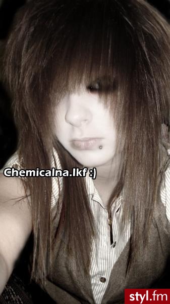 :) - EMO Alternatywne Średnie Fryzury