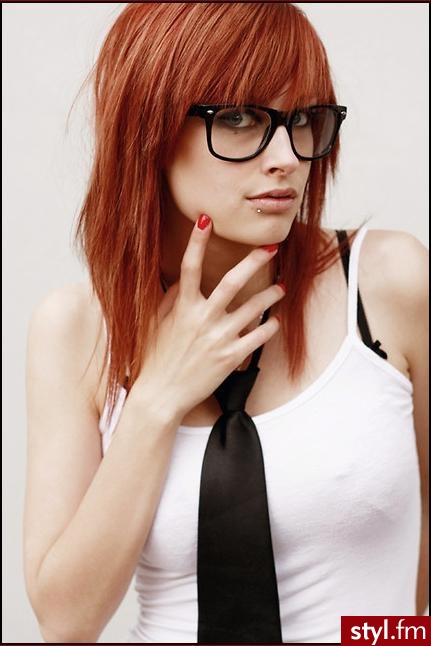 Średnie Fryzury