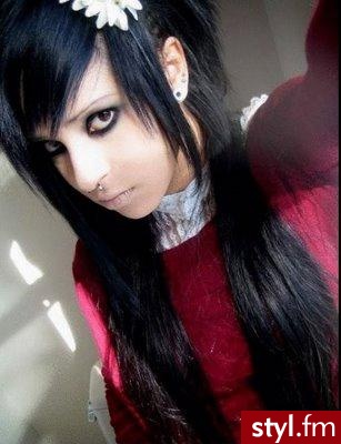 Dani Gore - EMO Alternatywne Średnie Fryzury