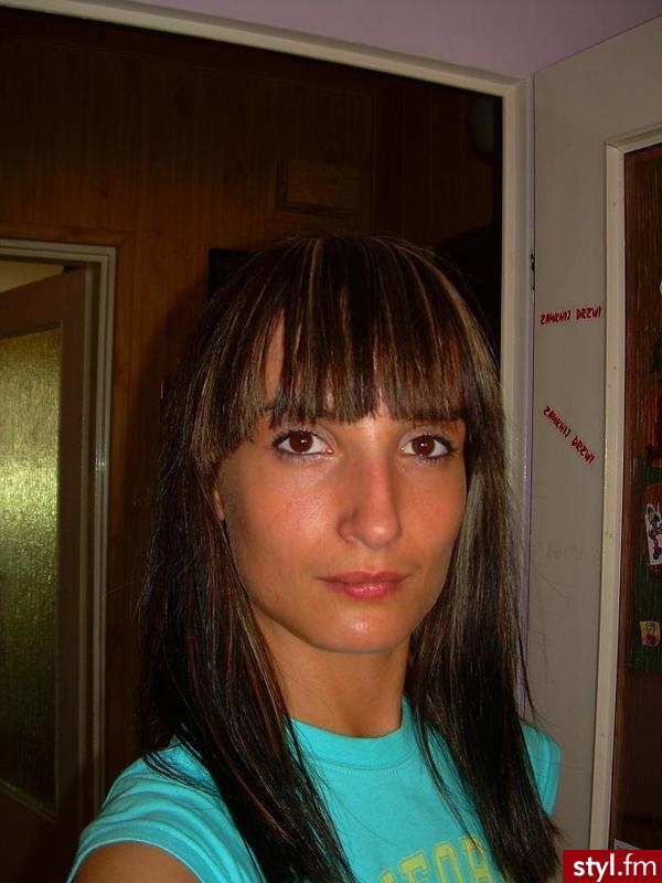Średnie Fryzury
