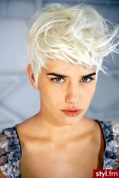 Blond Rozpuszczone Proste Na co dzień Krótkie Fryzury