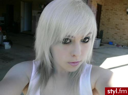 Blond Rozpuszczone Proste z grzywką Na co dzień Średnie Fryzury