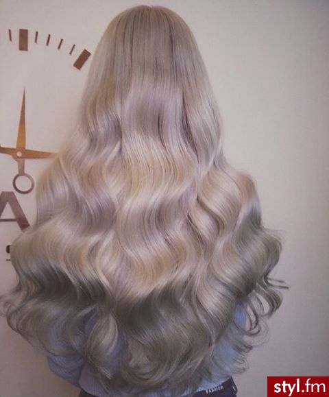 Blond Rozpuszczone Kręcone Na co dzień Długie Fryzury