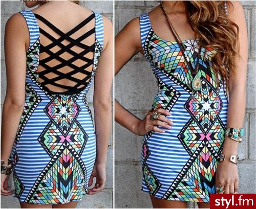 Sukienki Moda