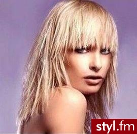 fryzury mlodziezowe z grzywka. Fryzury z grzywką. fryzury mlodziezowe z grzywka - Internetowy Katalog Fryzur IKF.com.pl, propozycje fryzur na każdą okazję np. fryzury z grzywką - Średnie Fryzury