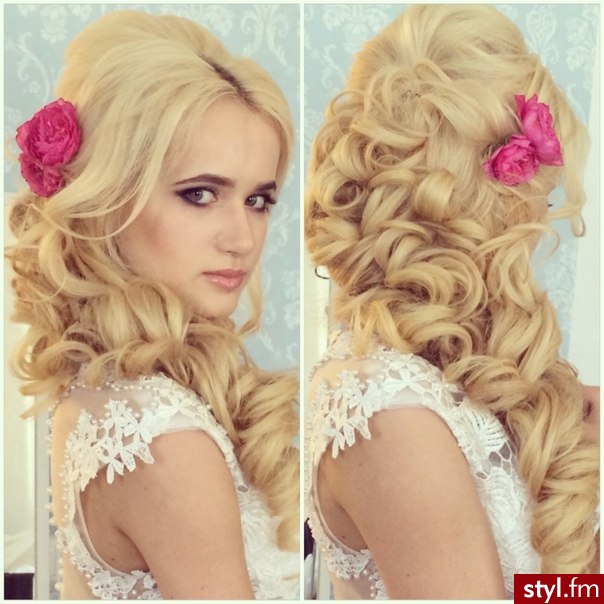 Blond Upięcie Kręcone Ślubne Długie Fryzury