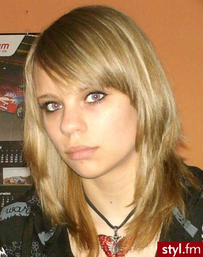 Średnie Fryzury