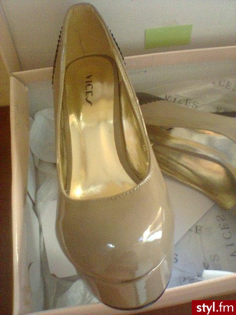Mi BadAZZ heels ^_^ - Szpilki Buty Moda