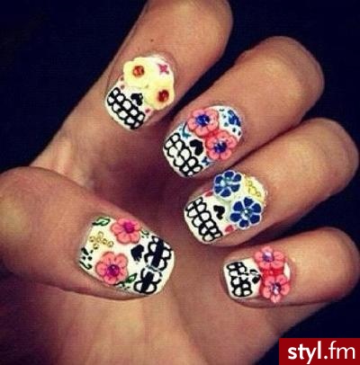 https://www.facebook.com/pages/Blondi-Nails/401325363307849 - Paznokcie