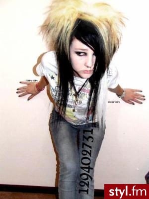 ............. ................... - EMO Alternatywne Średnie Fryzury