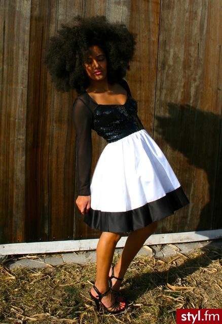 Sukienki Moda