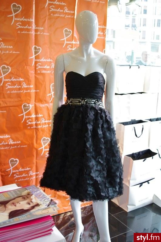 Sukienki Moda