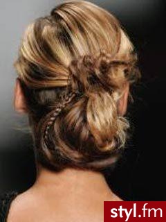 Wieczorowe Średnie Fryzury