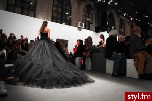 Sukienki Moda