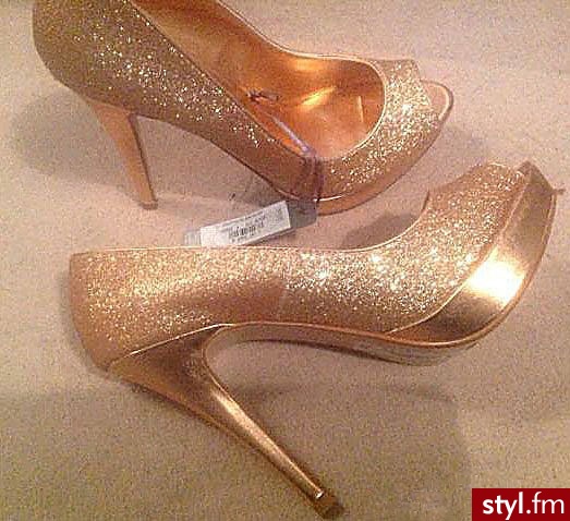 zaraz stracą blask:) - Szpilki Buty Moda