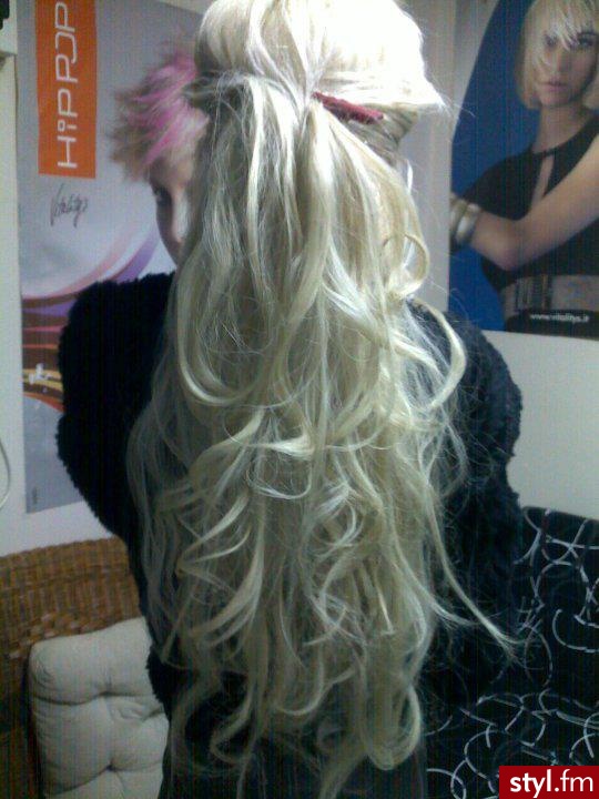 Blond Rozpuszczone Kręcone Na co dzień Długie Fryzury