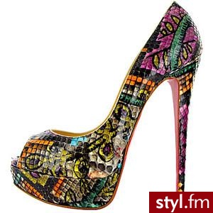 Christian Louboutin L.O.V.E - Polyvore. Pobrano ze strony: http://www.polyvore.com/christian_louboutin/collection?id=844638 - Misz-masz