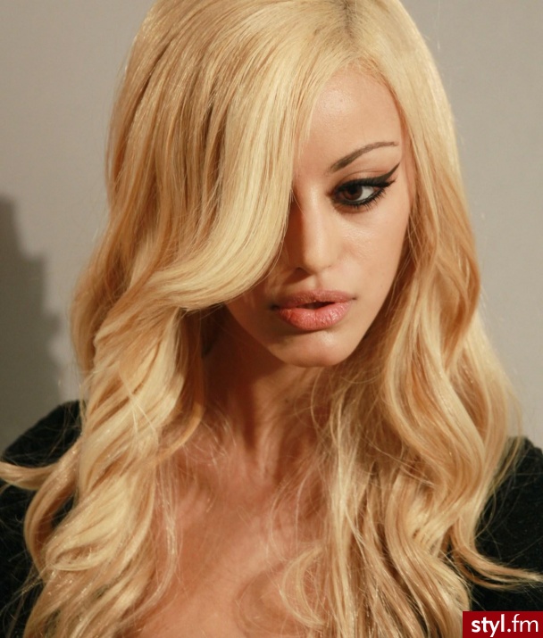 Blond Rozpuszczone Kręcone Na co dzień Długie Fryzury