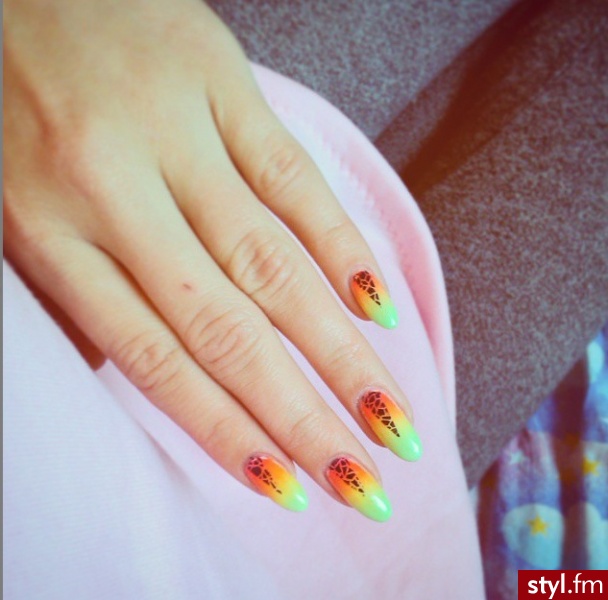#summer #ombre #neonombrenails - Migdałki Stempelki Żel Paznokcie