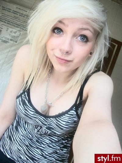 Średnie Fryzury