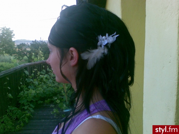 Czarne Upięcie Kręcone Ślubne Średnie Fryzury