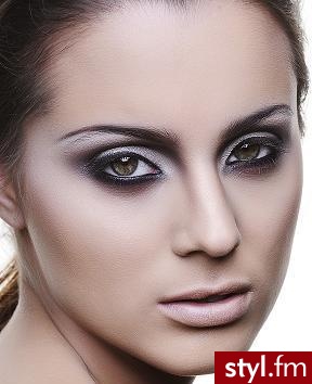 Który makijaż lepszy?. wybieramy smoky eyes! - Misz-masz