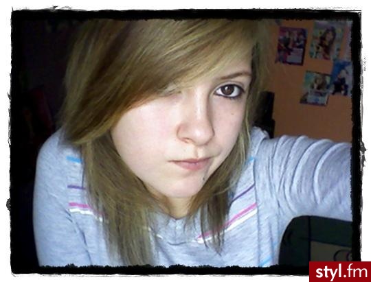 Średnie Fryzury