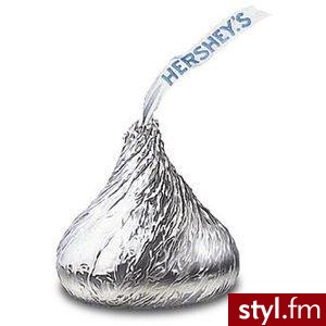 Na pozur wygladajace nasze kau .. hehe to jest czekoladka firmy Hershey.`S
Pewnie pysznaa :)
Cena nieznana :D - Misz-masz