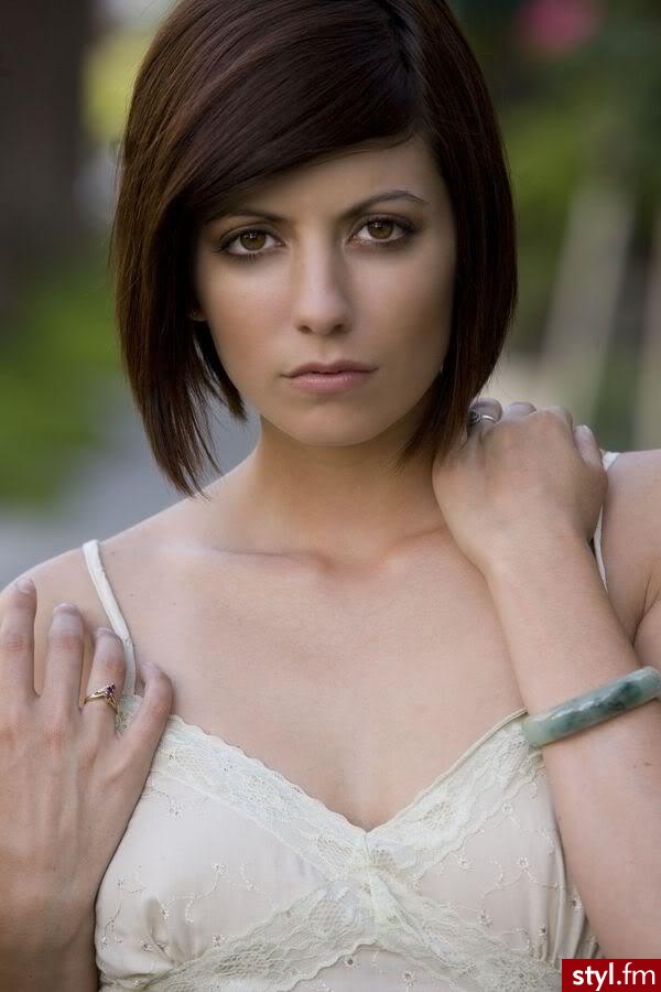 Średnie Fryzury