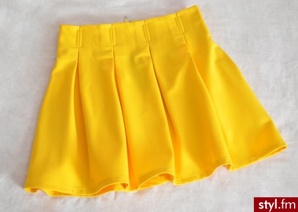 Średnie Spódnice Moda