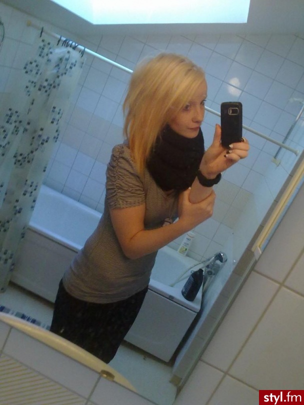 Średnie Fryzury