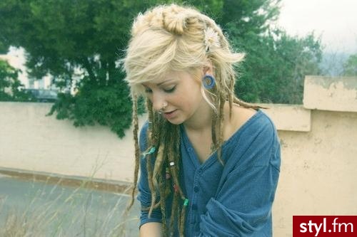 Blond Dredy Alternatywne Długie Fryzury