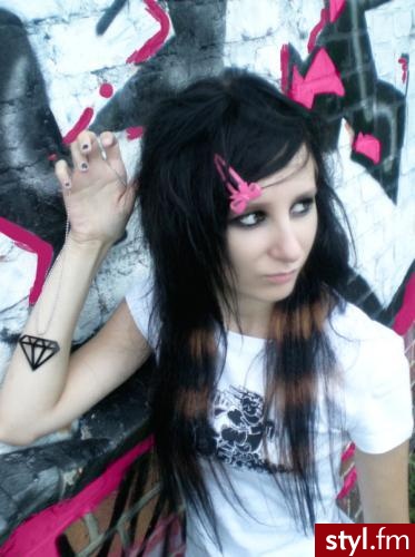 EMO Alternatywne Średnie Fryzury