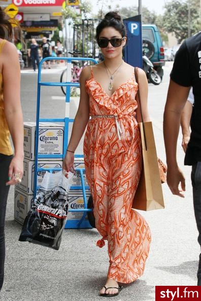 Vanessa Hudgens - Dzienne Sukienki Moda