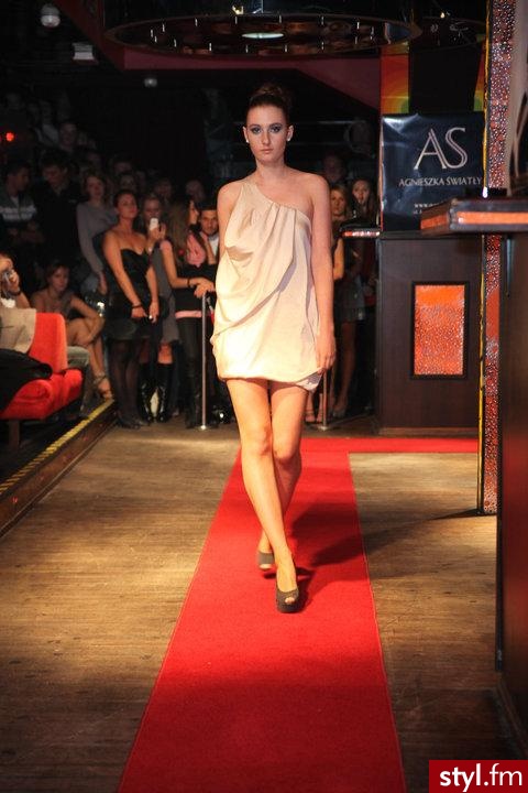 AGNIESZKA ŚWIATŁY projekt - Pozostałe Ciuchy Moda