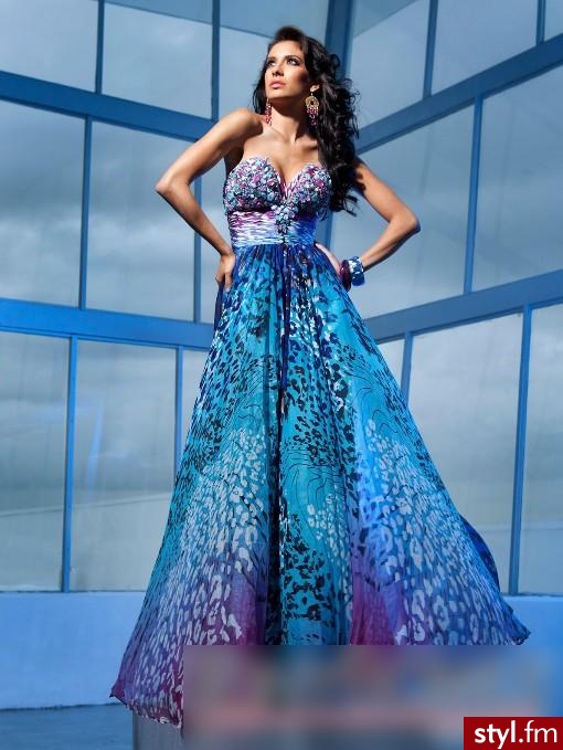 Sukienki Moda