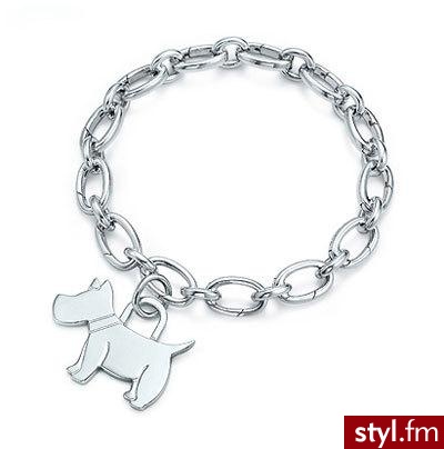 Słodka bransoletka od Tiffany'ego ;) Cena: $100 za charmsa (piesek), $450 za bransoletkę. - Pozostałe Dodatki Moda