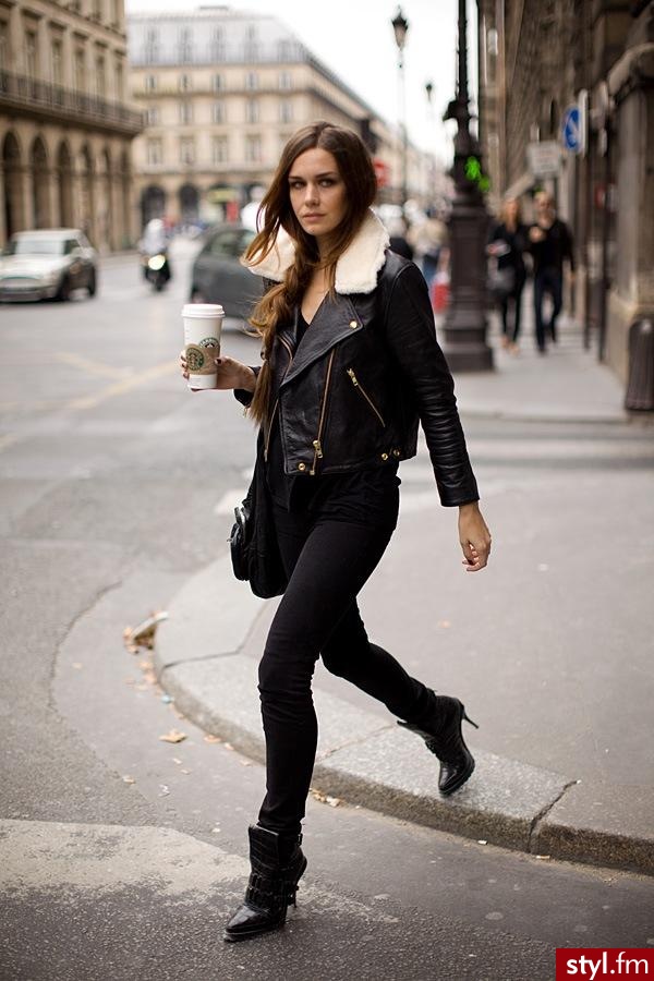 Jeżeli zdjęcie znajduje się już w galerii poproszę o link - Moda uliczna Inne Moda