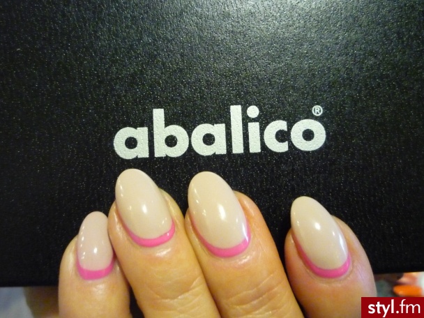 Odwrócony french w ciekawym połączeniu kolorystycznym, Nude light abalico - candy rose - klientka przed wielką galą;)  - Żel Paznokcie