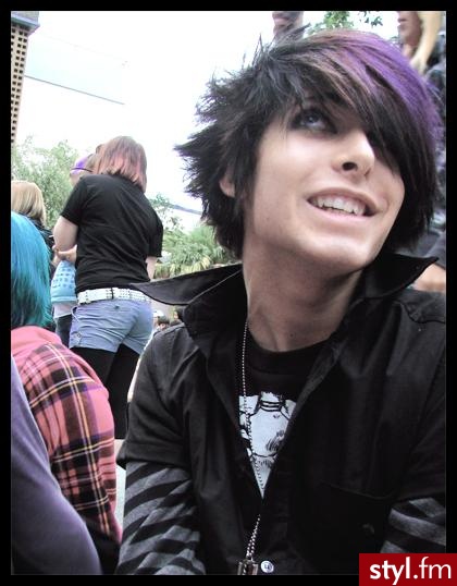 happy boy - EMO Alternatywne Średnie Fryzury