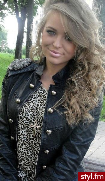 Blond Rozpuszczone Kręcone Na co dzień Długie Fryzury