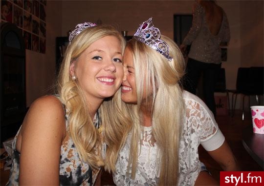 Blond Rozpuszczone Proste Na co dzień Długie Fryzury