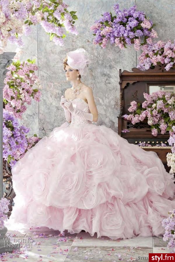 Sukienki Moda