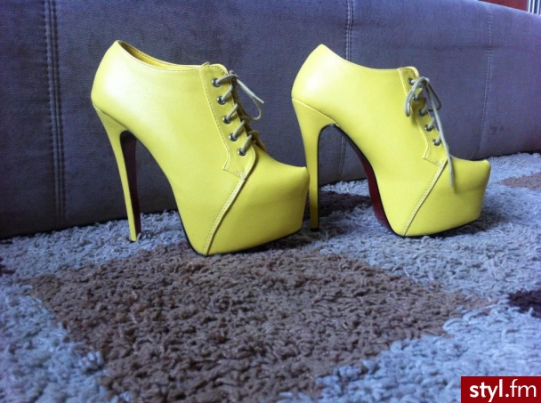 Szpilki Buty Moda