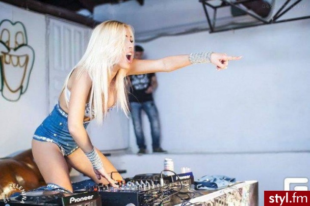 Blond Rozpuszczone Proste Na co dzień Długie Fryzury