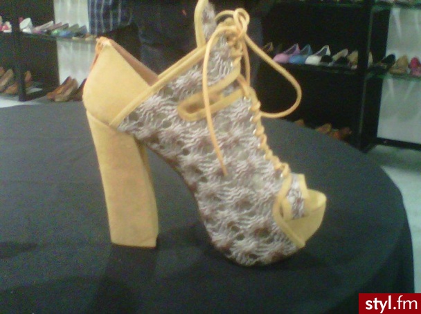 Pozostałe Buty Moda