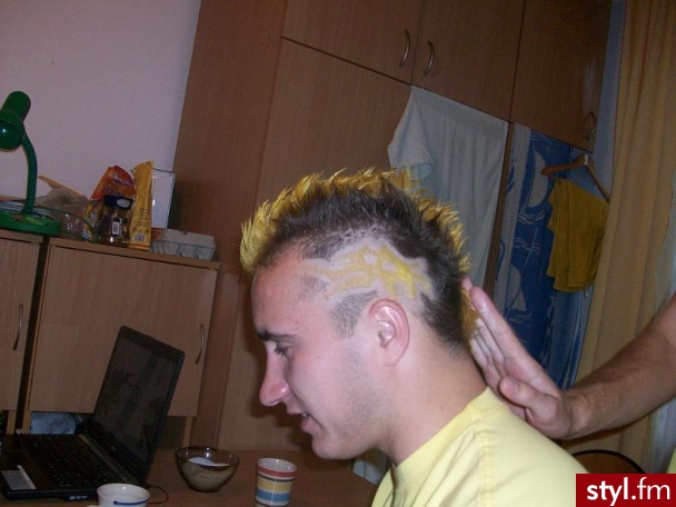 kortowiada 2009. fryzura na kortowiadę - Punk Rock Alternatywne Średnie Fryzury
