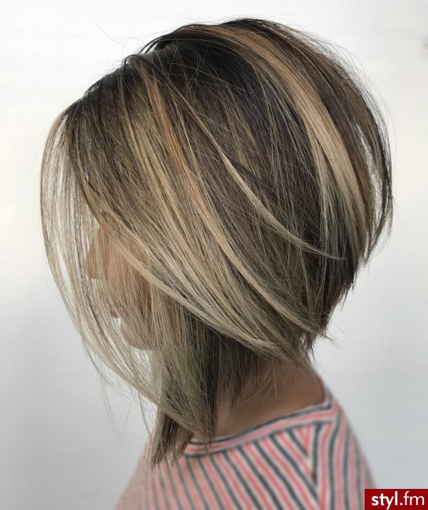 Blond Rozpuszczone Proste Na co dzień Średnie Fryzury