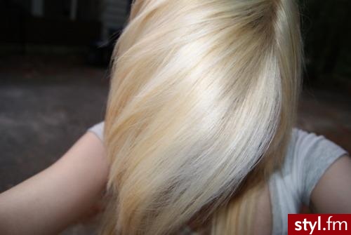 Blond Rozpuszczone Proste Na co dzień Średnie Fryzury